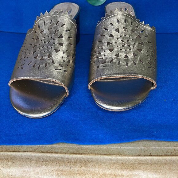 Ladies  Sandal - Picture 1 of 4